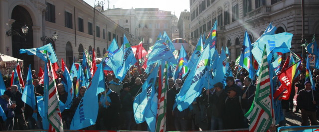 #contrattosubito manifestazione edilizia 18 dicembre